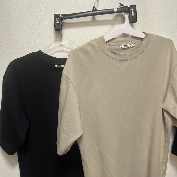 Uniqlo crew neck tshirt bundle black and taupe - Picture 1 of 9